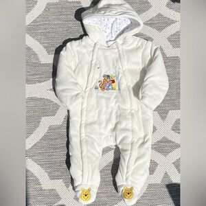 Disney Embroidered Winnie the Pooh Bunting size 6-9 months
